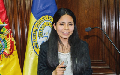 Graduada por excelencia de Ingeniería Ambiental